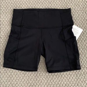 Lululemon Fast and Free Short 6”- size 8